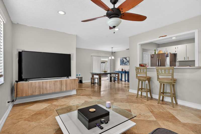 2 bedroom Single Family Residence at 415 SW 61st Terrace, Applegreen Sub, Margate — photo 1