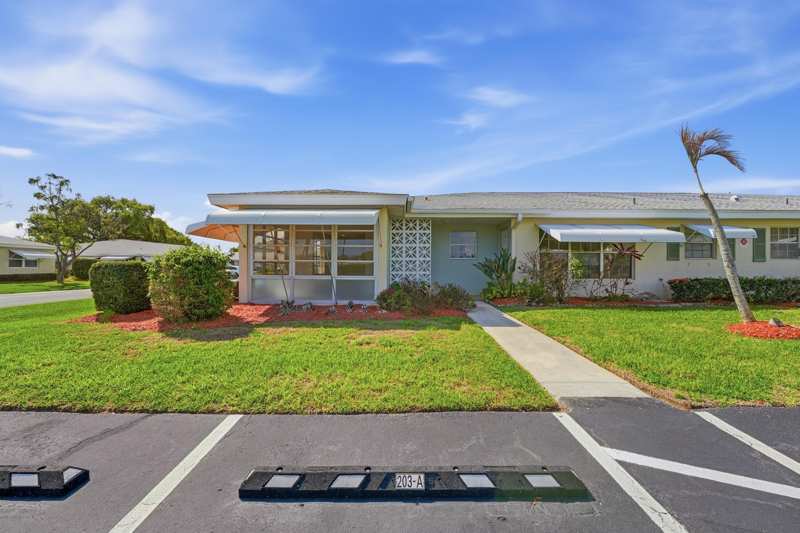 2 bedroom Condominium at 203 Manatee Lane #A, High Point of Fort Pierce, Fort Pierce — photo 1