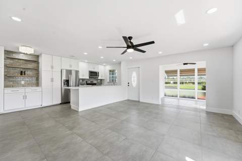 203 Manatee Lane #A, Fort Pierce FL - photo 9 of 33