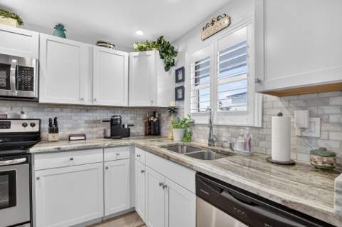 2570 Banyan Road #Unit # 3, Boca Raton FL - photo 7 of 59