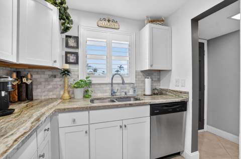 2570 Banyan Road #Unit # 3, Boca Raton FL - photo 8 of 59
