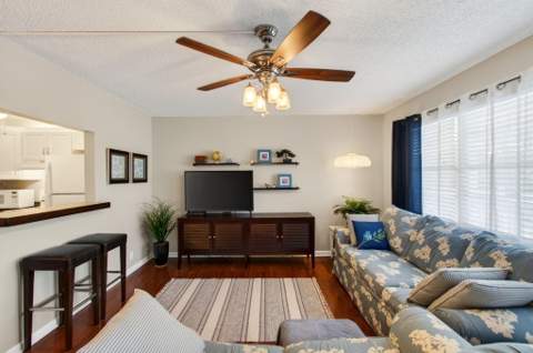 2073 Cambridge D, Deerfield Beach FL - photo 16 of 198