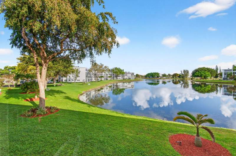 1 bedroom Condominium at 2073 Cambridge D, Cambridge D Condo, Deerfield Beach — photo 2