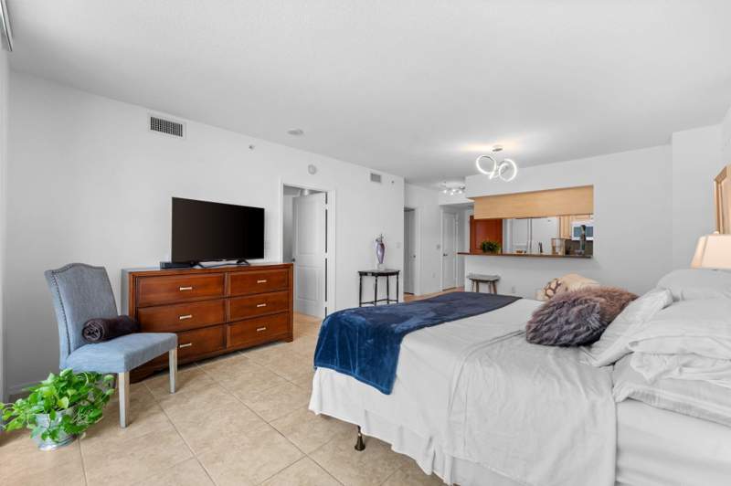 1 bedroom Condominium at 347 N New River Drive #1506, WaterGarden, Fort Lauderdale — photo 5