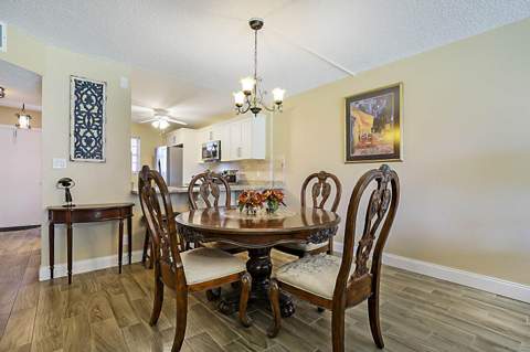 2541 Aragon Boulevard #202, Sunrise FL - photo 9 of 29