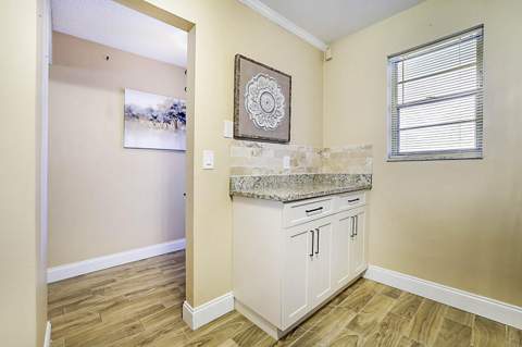 2541 Aragon Boulevard #202, Sunrise FL - photo 17 of 29