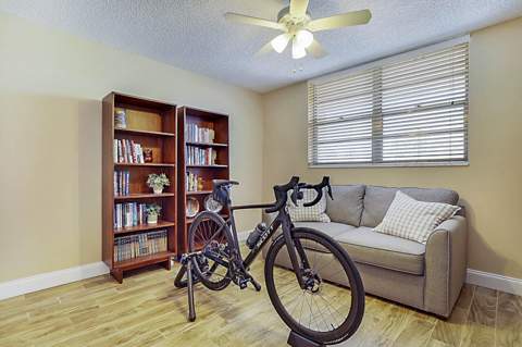 2541 Aragon Boulevard #202, Sunrise FL - photo 18 of 29