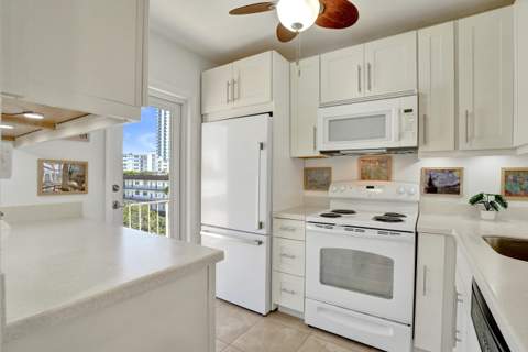 1481 S Ocean Boulevard #412, Pompano Beach FL - photo 18 of 65