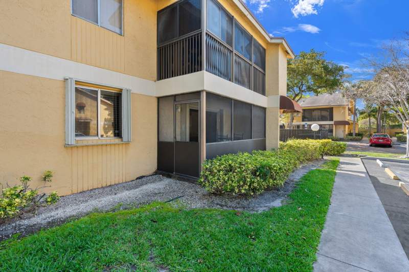 2 bedroom Condominium at 3053 N Oakland Forest Drive #102, Oakland Forest Club Condo, Oakland Park — photo 5