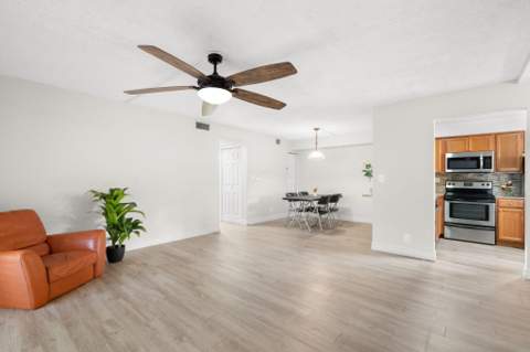 3053 N Oakland Forest Drive #102, Oakland Park FL - photo 11 of 33