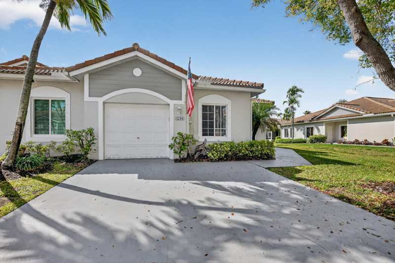 3 bedroom Villa at 4706 SW 13th Street, Olympia & York Residential Plat, Deerfield Beach — photo 1