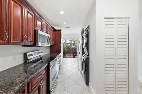 8336 NW 37th Place, Sunrise FL - photo 9 of 40