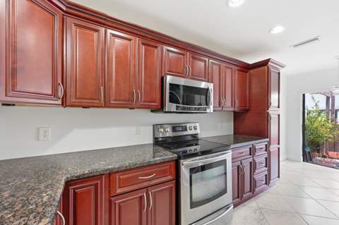 8336 NW 37th Place, Sunrise FL - photo 10 of 40