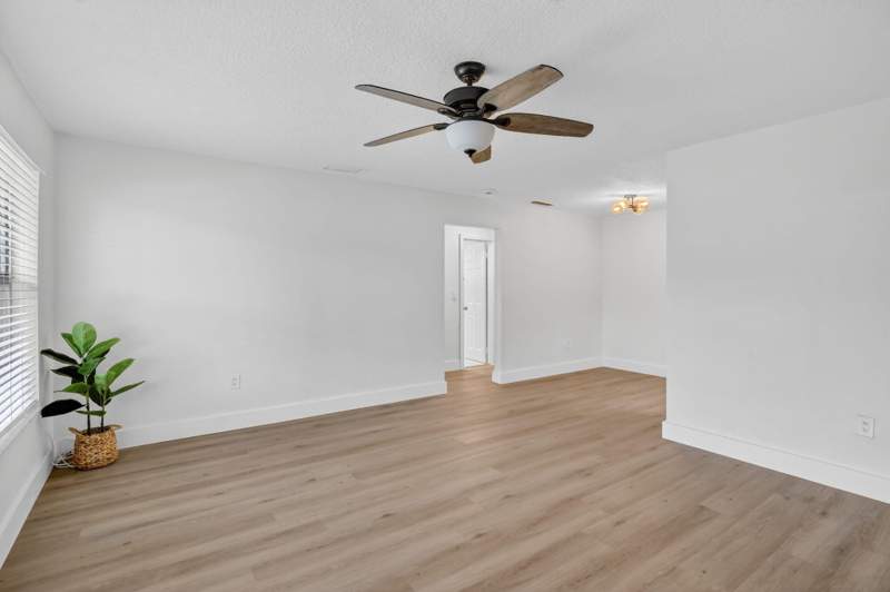 3 bedroom Single Family Residence at 6828 NW 30th Street, Gold Key Villas First Add, Sunrise — photo 2
