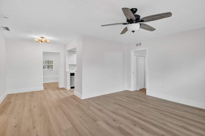 3 bedroom Single Family Residence at 6828 NW 30th Street, Gold Key Villas First Add, Sunrise — photo 3