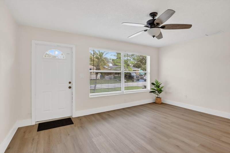 3 bedroom Single Family Residence at 6828 NW 30th Street, Gold Key Villas First Add, Sunrise — photo 4