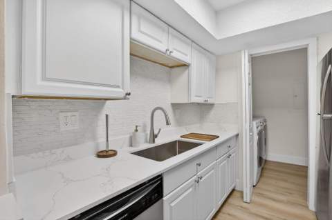 6828 NW 30th Street, Sunrise FL - photo 8 of 17