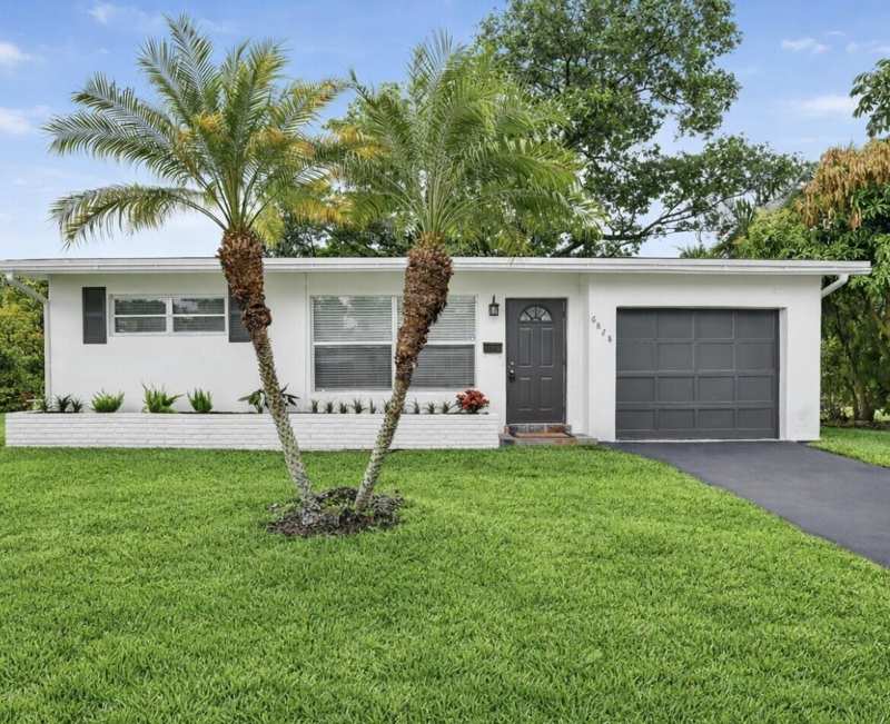 3 bedroom Single Family Residence at 6828 NW 30th Street, Gold Key Villas First Add, Sunrise — photo 1