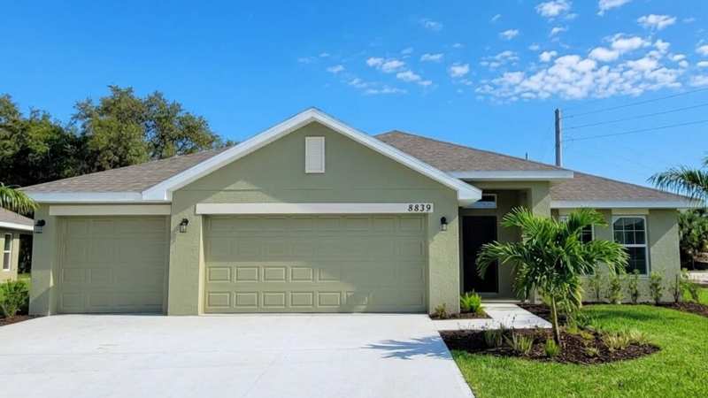 4 bedroom Single Family Residence at 8839 Waterstone Boulevard, Waterstone Phase Three, Fort Pierce — photo 1