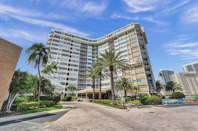 2 bedroom Condominium at 100 Golden Isles Drive #815, Lake Point Tower Condominium, Hallandale Beach — photo 1