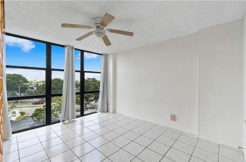 1000 Parkview Drive #507, Hallandale Beach FL - photo 6 of 14