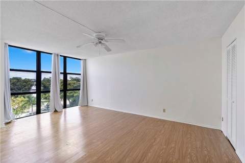 1000 Parkview Drive #507, Hallandale Beach FL - photo 8 of 14