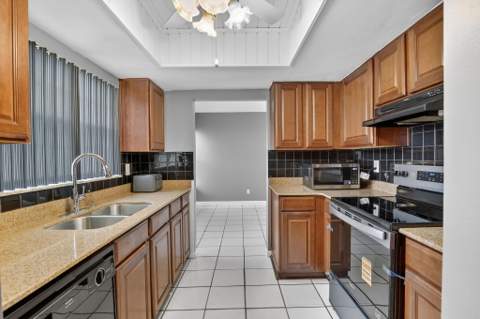 7721 NW 42nd Court, Hollywood FL - photo 14 of 45