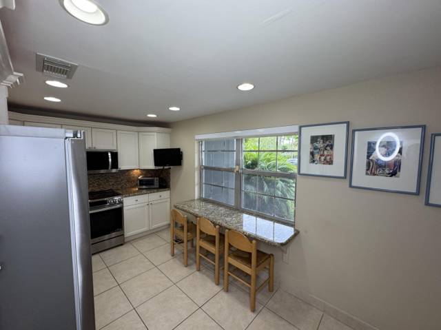 625 Oaks Drive #106