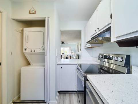 5363 SE Miles Grant Road #D202, Stuart FL - photo 8 of 18