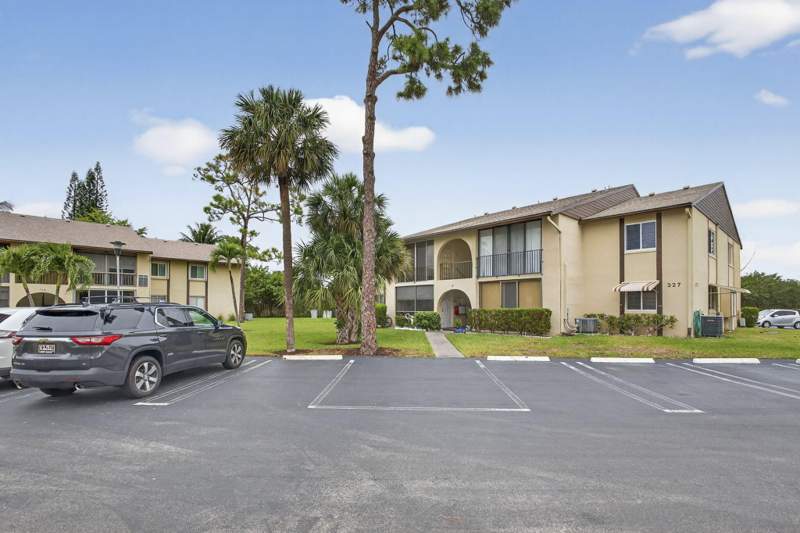 2 bedroom Condominium at 327 Pine Ridge Circle #A-1, Pine Ridge III Condo, Greenacres — photo 5