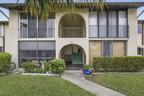 327 Pine Ridge Circle #A-1, Greenacres FL - photo 12 of 45