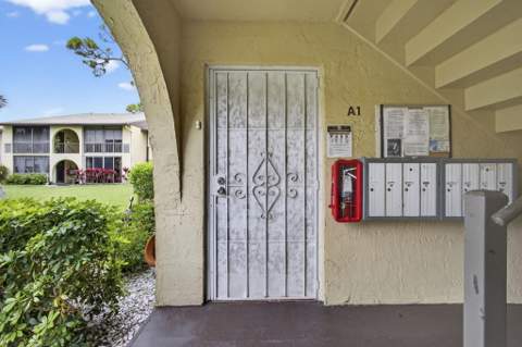 327 Pine Ridge Circle #A-1, Greenacres FL - photo 14 of 45