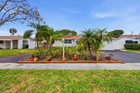 2120 NE 62nd Court, Fort Lauderdale FL - photo 8 of 37