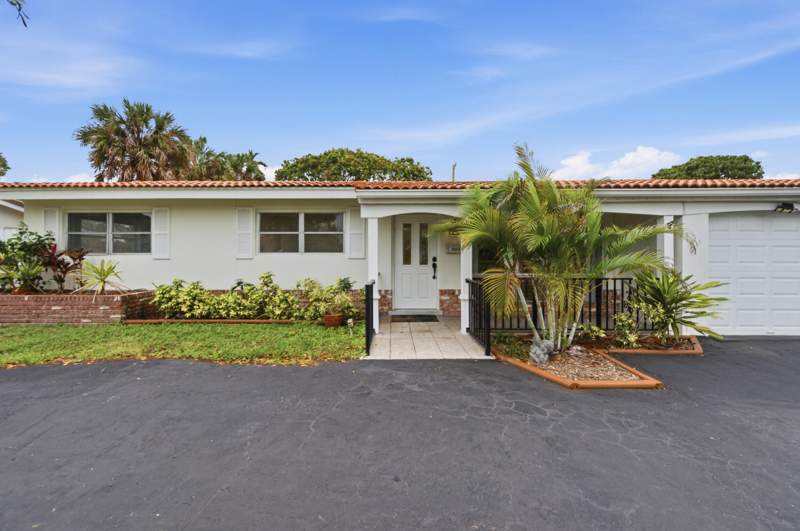 3 bedroom Single Family Residence at 2120 NE 62nd Court, Imperial Point 1, Fort Lauderdale — photo 3