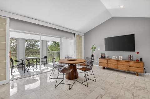 7369 Orangewood Lane #307, Boca Raton FL - photo 8 of 37