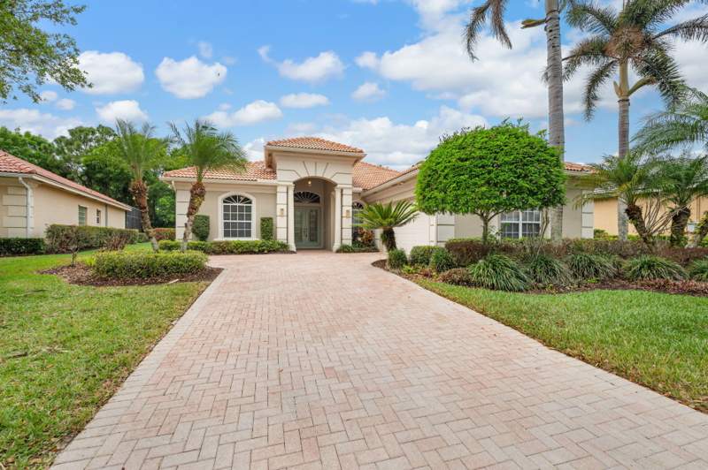 4 bedroom Single Family Residence at 9113 One Putt Place, Kingsmill Lakes At PGA Village , Port St. Lucie — photo 3