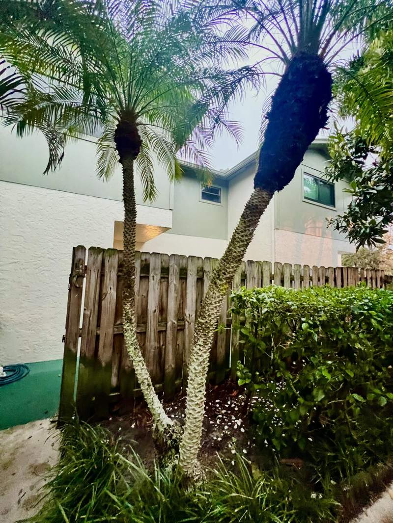3 bedroom Townhouse at 4320 Lilac Street #2c, Garden Villas, Palm Beach Gardens — photo 2