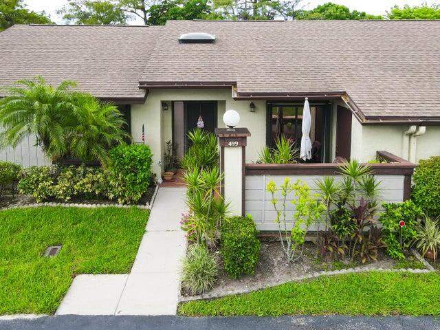 3 bedroom Villa at 499 E Iron Forge Court, Strathmore Gate West Unit 3, Royal Palm Beach — photo 2