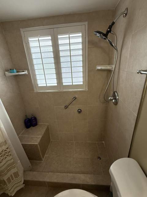 3160 Lake Osborne Drive #112, Lake Worth Beach FL - photo 13 of 29
