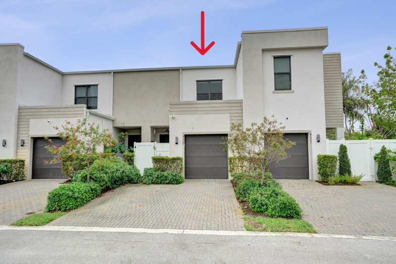 3 bedroom Townhouse at 435 NW 17th Street, Gardenia Park, Fort Lauderdale — photo 1