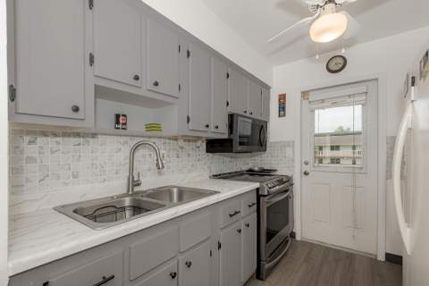 801 Pine Drive #20, Pompano Beach FL - photo 13 of 31
