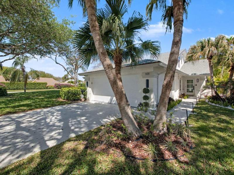 4 bedroom Single Family Residence at 101 Dunes Edge Road, Ridge At The Bluffs, Jupiter — photo 3