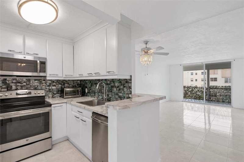 2 bedroom Condominium at 2841 Somerset Drive #311, Somerset No 4 Condo, Lauderdale Lakes — photo 1