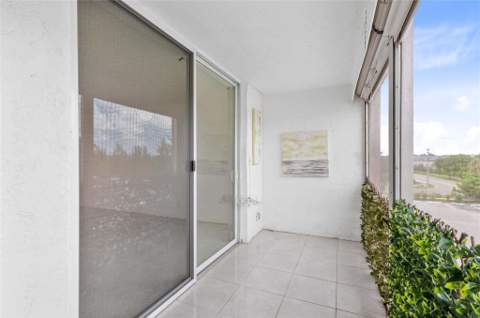 2841 Somerset Drive #311, Lauderdale Lakes FL - photo 11 of 21