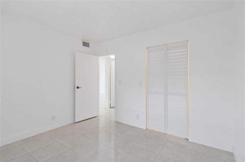 2841 Somerset Drive #311, Lauderdale Lakes FL - photo 15 of 21