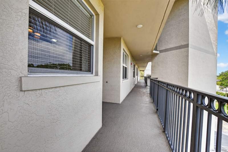2 bedroom Condominium at 26 Royal Palm Way #403, Boca Bayou, Boca Raton — photo 3