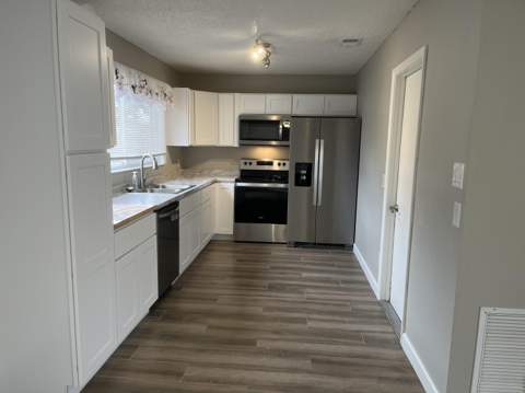 2122 SE Heathwood Circle, Port St. Lucie FL - photo 6 of 14