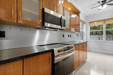 3768 SW 50th Court, Hollywood FL - photo 12 of 42