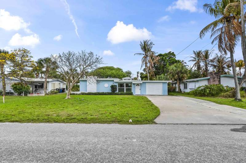 3 bedroom Single Family Residence at 1919 Mimosa Avenue, Surfside, Fort Pierce — photo 3