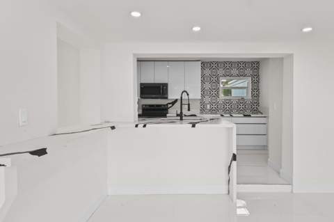 1919 Mimosa Avenue, Fort Pierce FL - photo 9 of 34